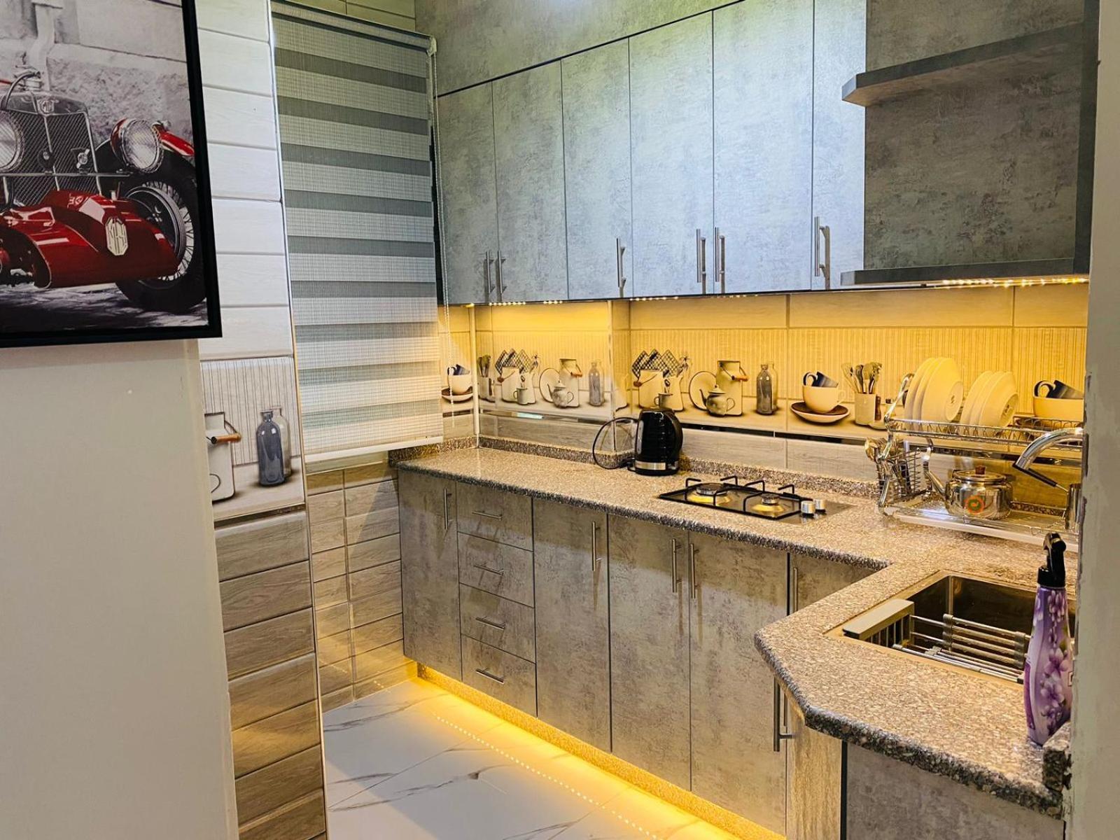 Al Seoudi Furnished Units Apartment Az Zarqa Phòng bức ảnh