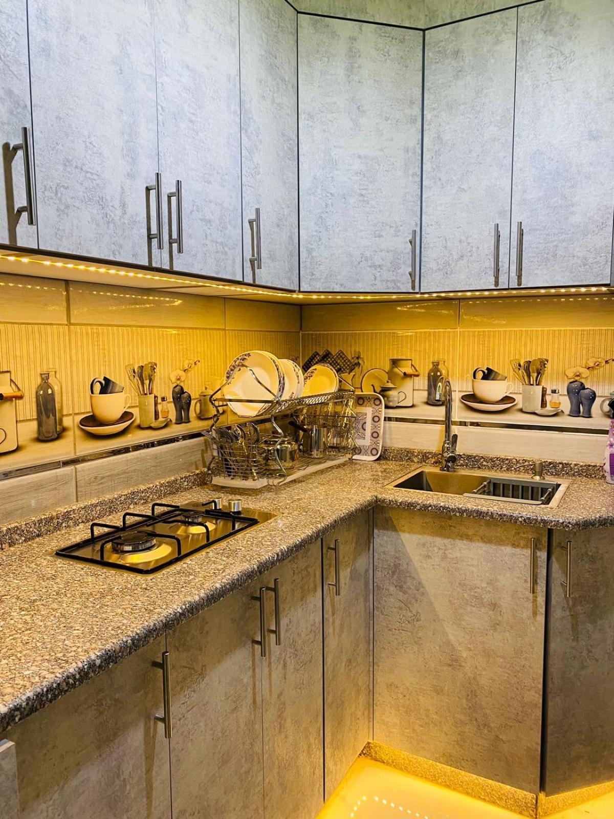 Al Seoudi Furnished Units Apartment Az Zarqa Phòng bức ảnh